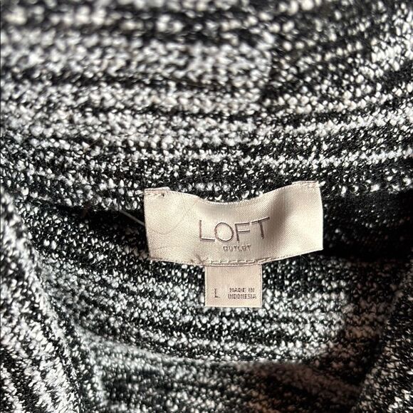 Ann Taylor Gray Cowl Neck Sweater - Picture 2 of 13